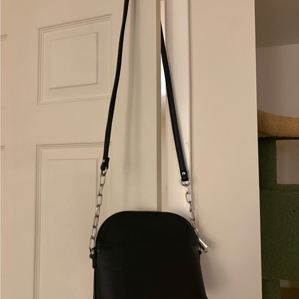 Steve Madden Black Crossbody Bag Silver Detail - Picture 3 of 4